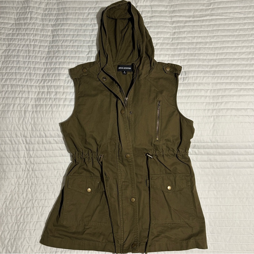 Zenana Outfitters Womens M Sleeveless Hoodie Jacket/Vest Army Green w/ Tie Waist